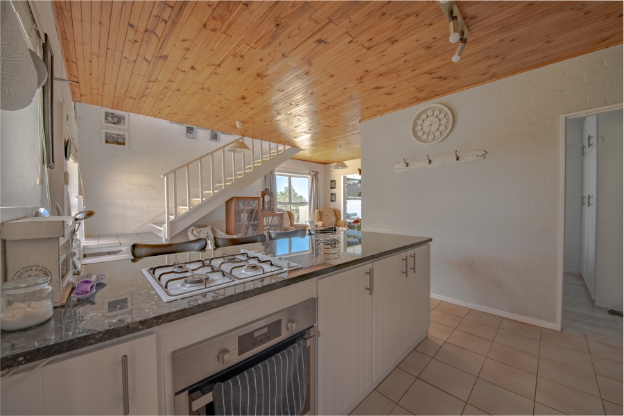 4 Bedroom Property for Sale in Pringle Bay Western Cape